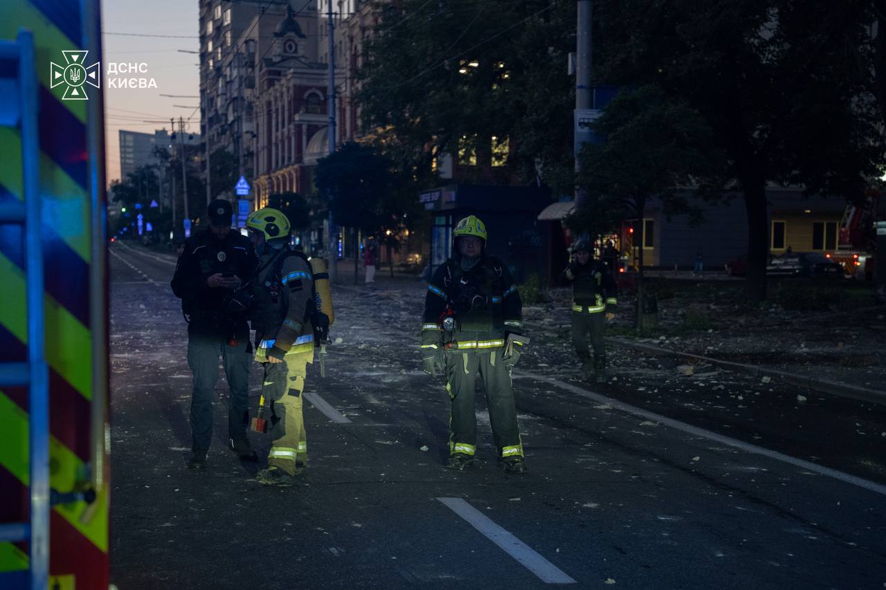 Russian strike hits six-story residential building in Kyiv, one injured